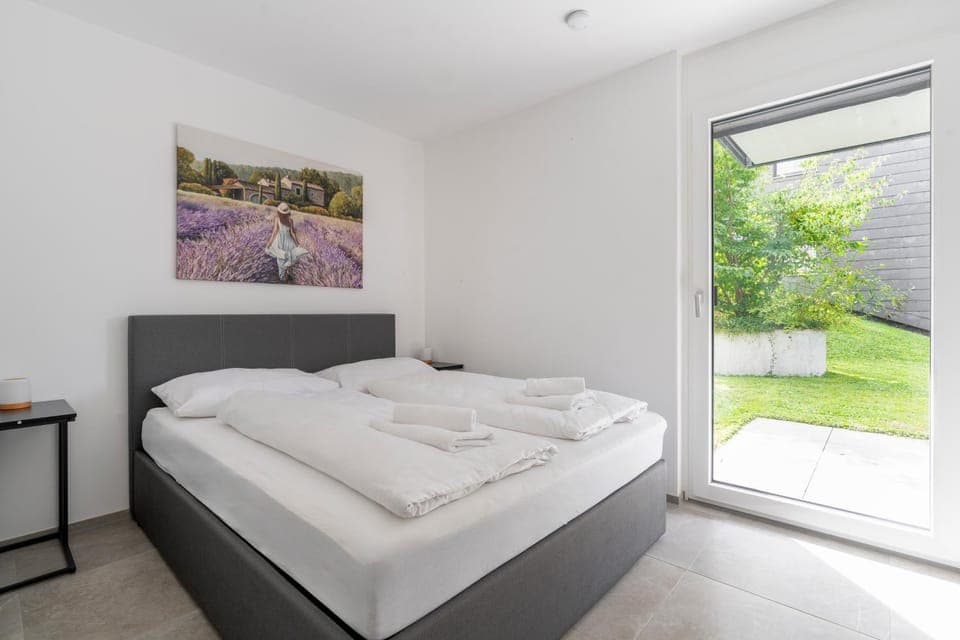 Bed, Garden, Photo of the whole room, Bedroom, towels