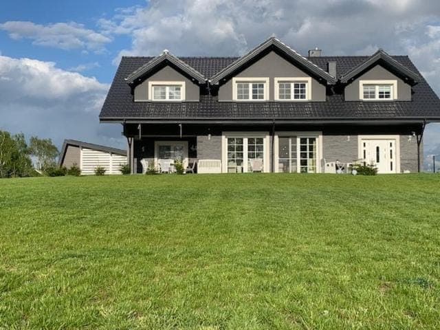 Property building, Spring, Day, Natural landscape, Garden, Garden view