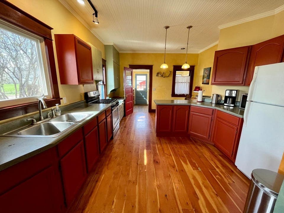 Property building, Facade/entrance, kitchen