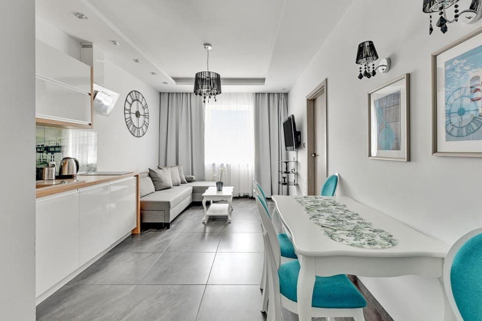 Kitchen or kitchenette, Living room