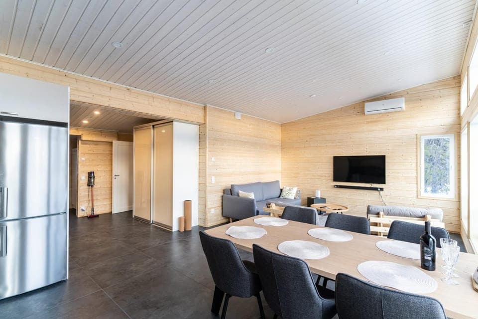 Living room, Dining area