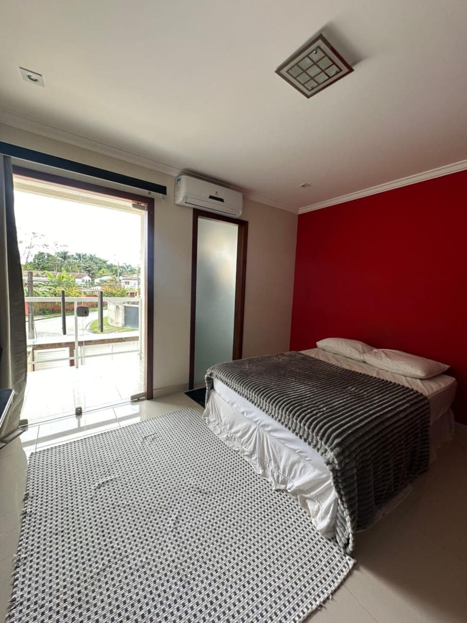 Bed, Balcony/Terrace, Photo of the whole room, Bedroom, air conditioner