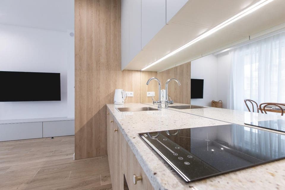 TV and multimedia, stove