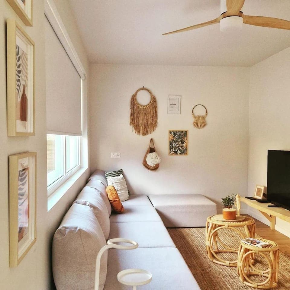 TV and multimedia, Living room, Seating area