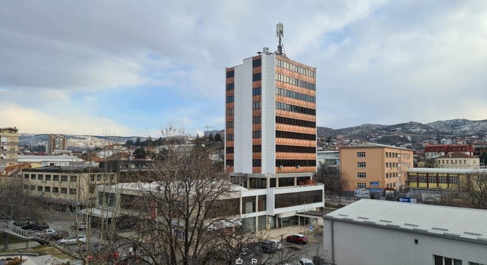 Bird's eye view, Parking