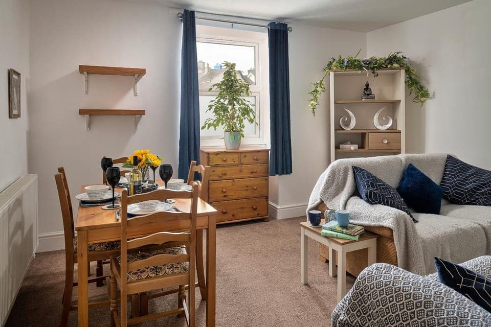 Communal lounge/ TV room, Living room, Seating area, Dining area