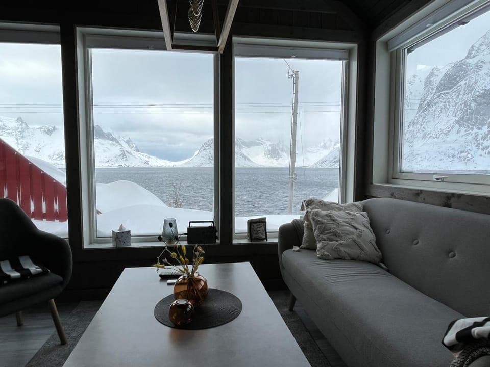 Natural landscape, Winter, Living room, Seating area, Lake view, Mountain view