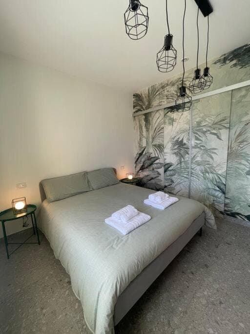 Bed, Photo of the whole room