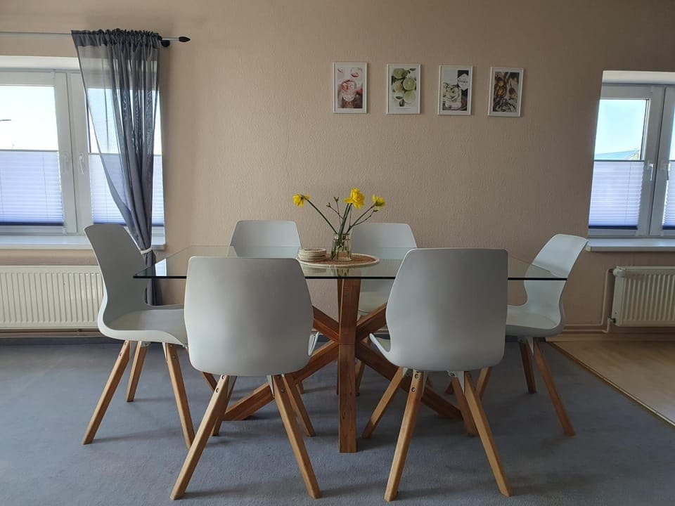 Living room, Dining area