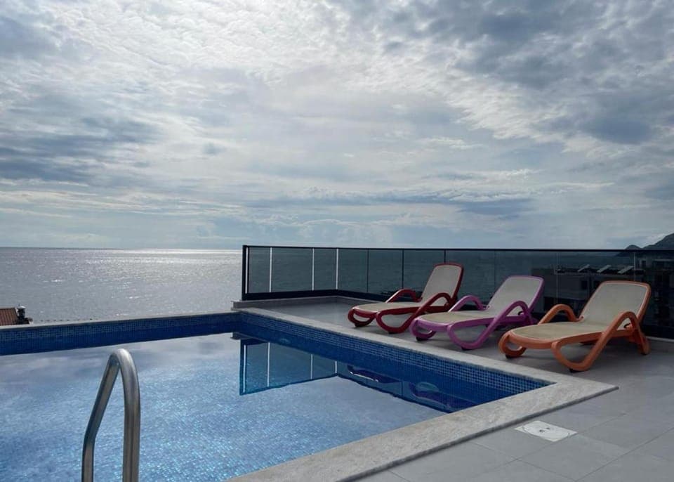 Pool view, Sea view, Swimming pool, sunbed