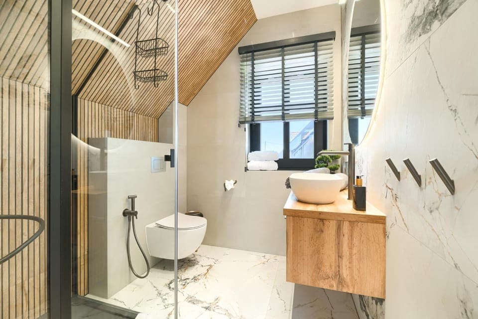 Shower, Toilet, Bathroom