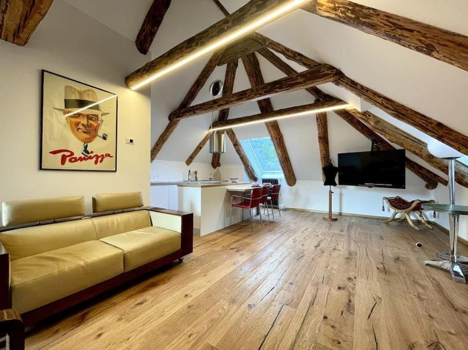 Communal lounge/ TV room