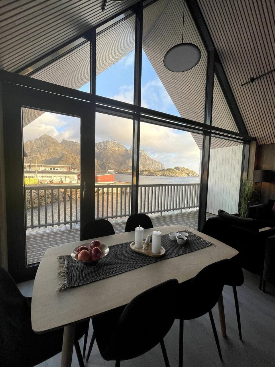 View (from property/room), Balcony/Terrace, Living room, Seating area, Dining area, Mountain view, Sea view