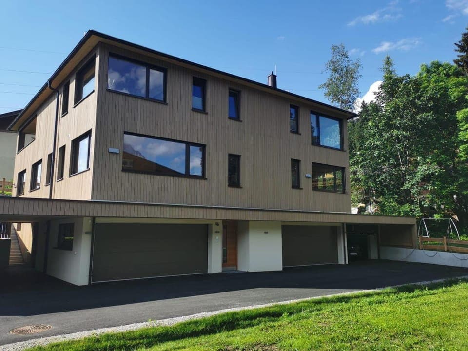 Property building, Day