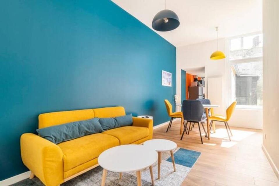 Living room, Seating area