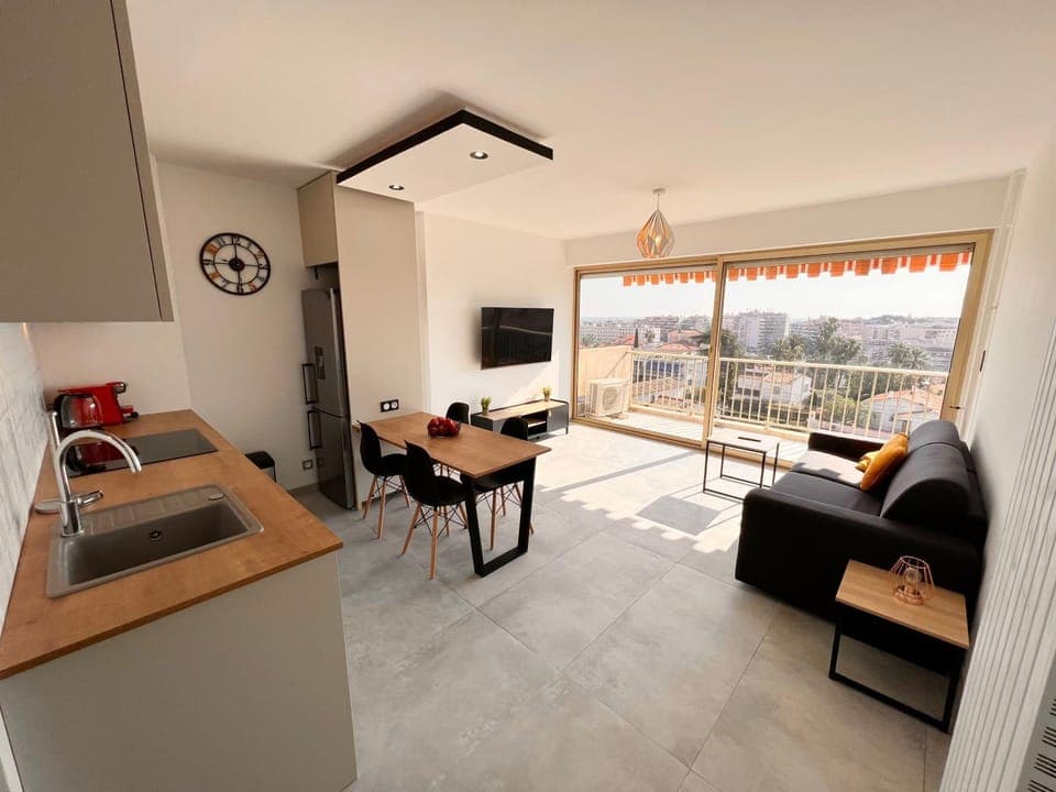 TV and multimedia, View (from property/room), Balcony/Terrace, Kitchen or kitchenette, Living room, Dining area, Evening entertainment