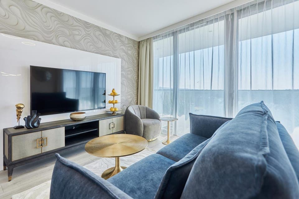 TV and multimedia, Seating area