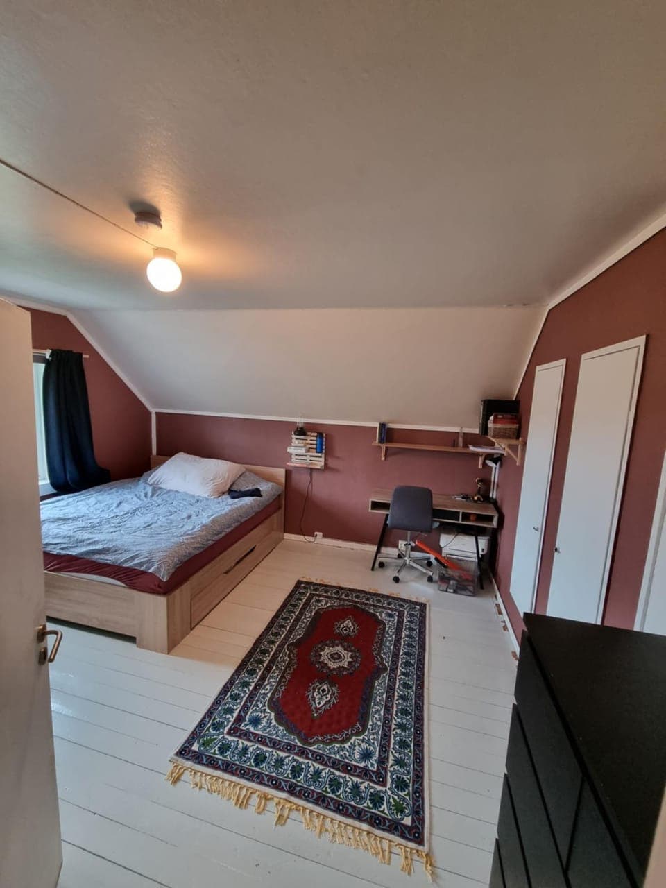 Bed, Bedroom