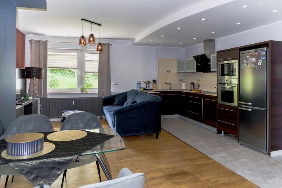 Kitchen or kitchenette, Living room, Seating area, Dining area, minibar, pet friendly, stove