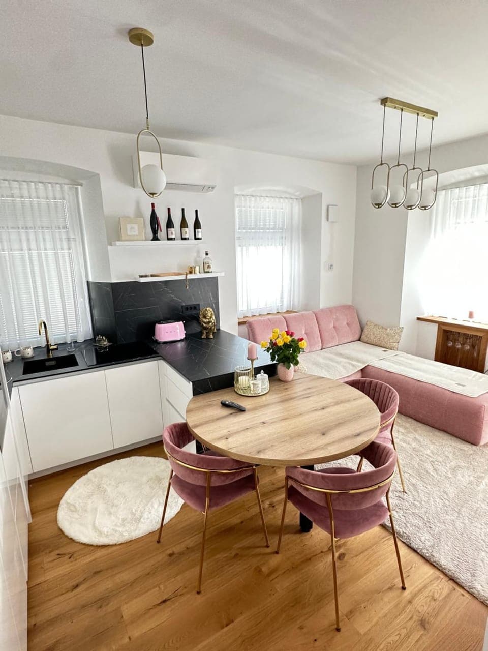 Property building, Living room, Seating area, Dining area