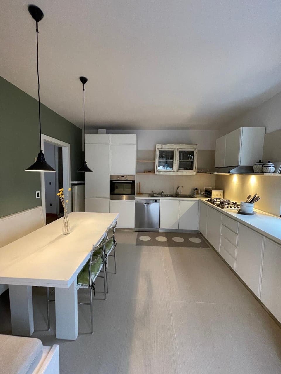 Kitchen or kitchenette, Dining area, dishwasher, minibar, pet friendly, stove