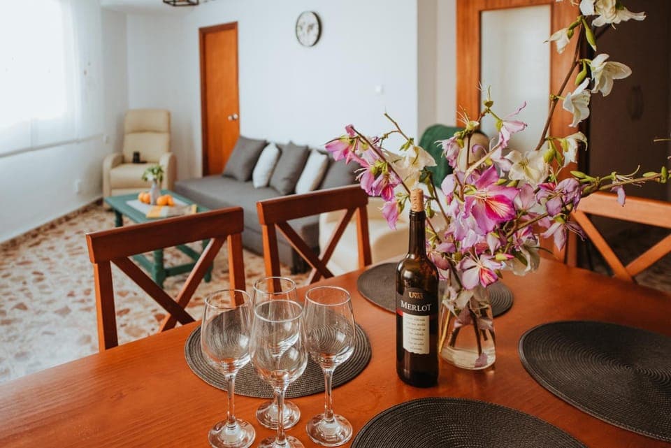 Living room, Seating area, Dining area