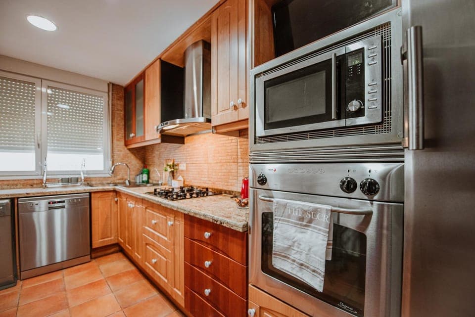 Kitchen or kitchenette, dishwasher, minibar, pet friendly, stove, toaster