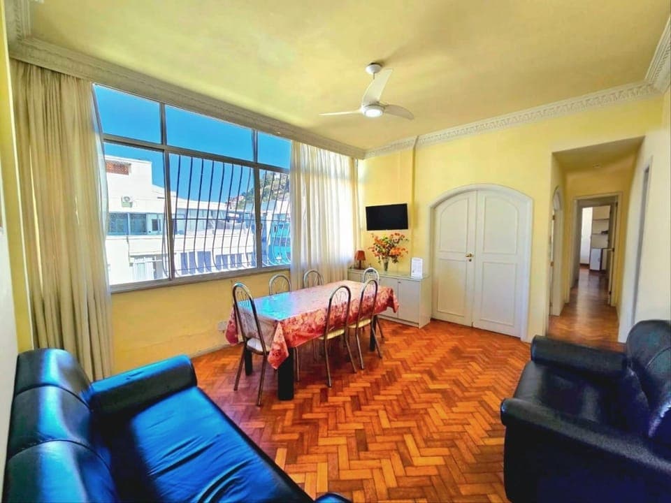 Communal lounge/ TV room, TV and multimedia, Living room, Seating area, Dining area, Evening entertainment