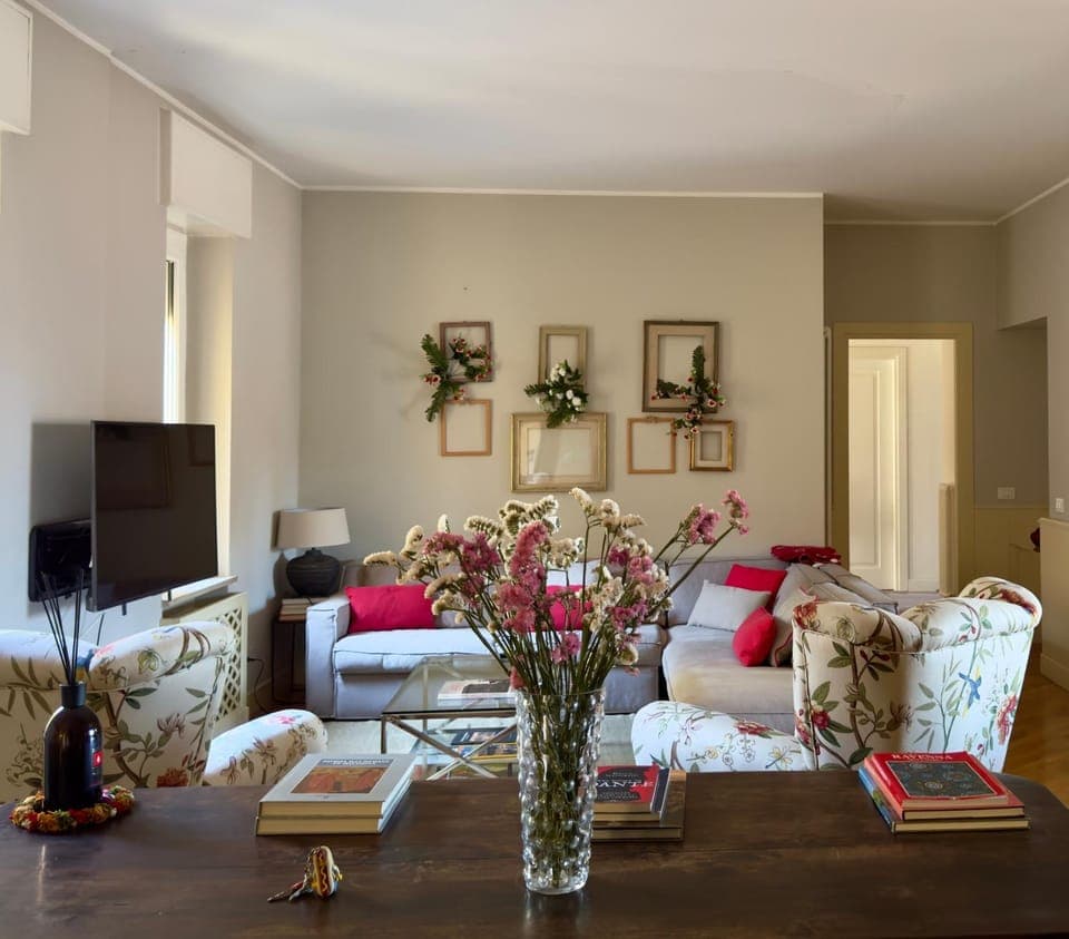 TV and multimedia, Living room, Seating area