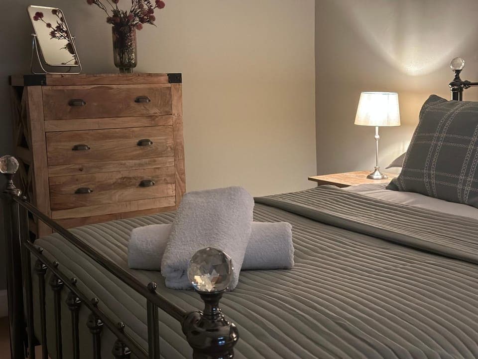 Bed, Bedroom, wardrobe