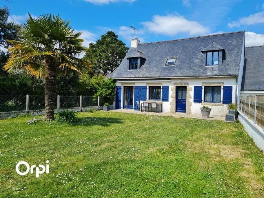 Property building, Spring, Day, Garden, Garden view