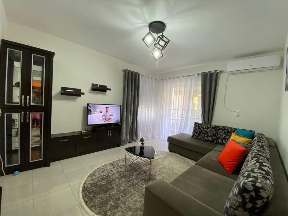 Communal lounge/ TV room, TV and multimedia, Photo of the whole room, Seating area, Bedroom, air conditioner