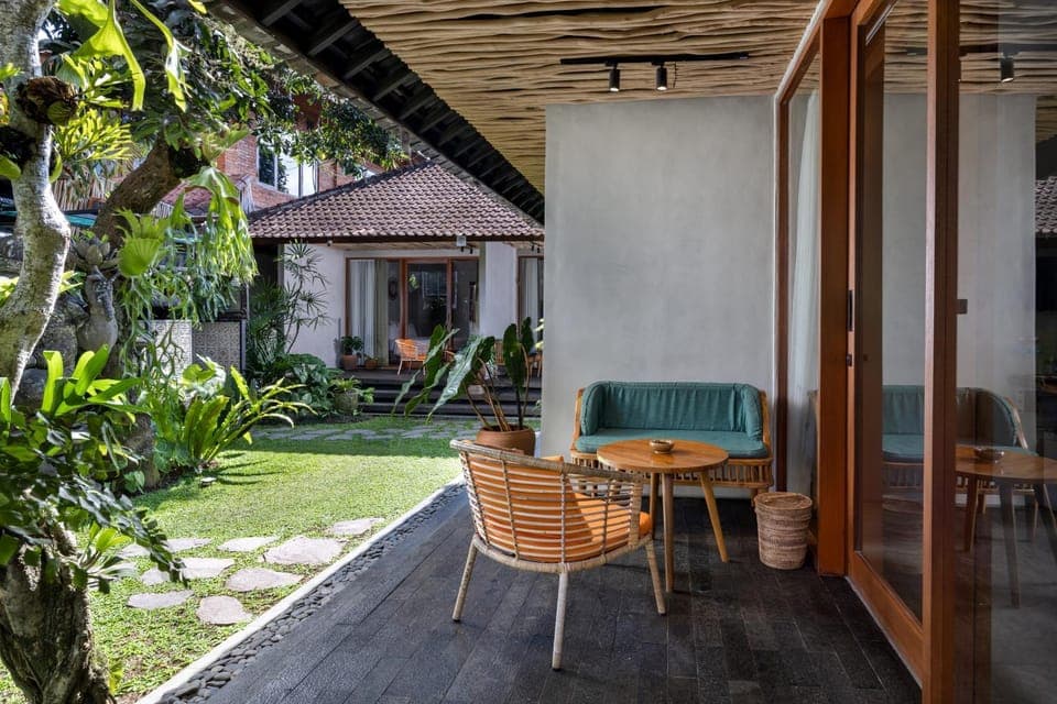 Property building, Garden, Seating area, Garden view