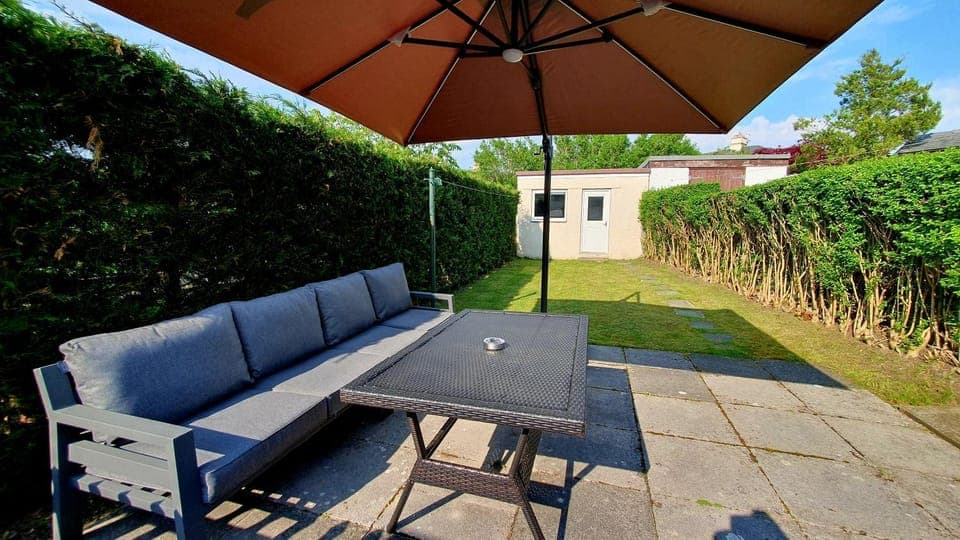 Garden, Seating area