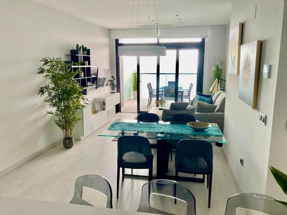 Sunset Waves Modern Apartment 200m From The Beach Apartment in Benidorm