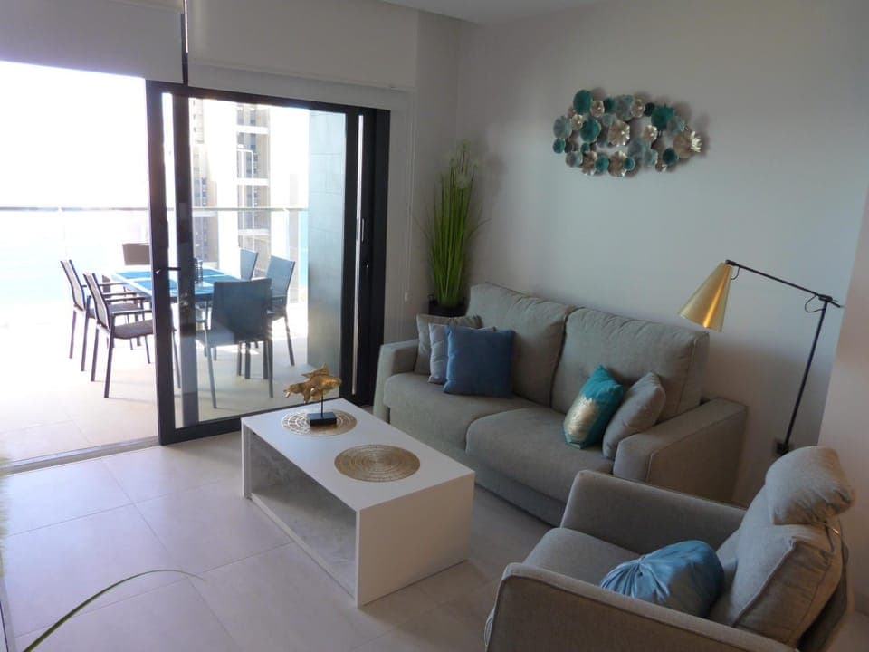 Sunset Waves Modern Apartment 200m From The Beach Apartment in Benidorm