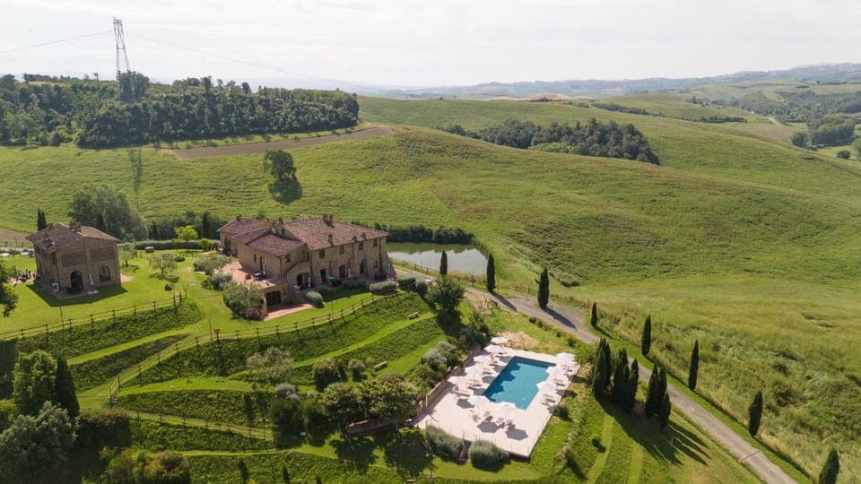 Bird's eye view, Swimming pool