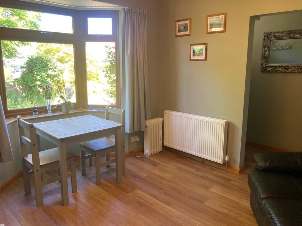 Living room, Quiet street view