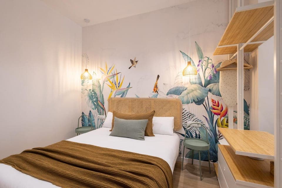 Bed, Photo of the whole room, Decorative detail, Bedroom, furniture