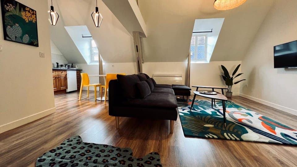 TV and multimedia, Kitchen or kitchenette, Living room