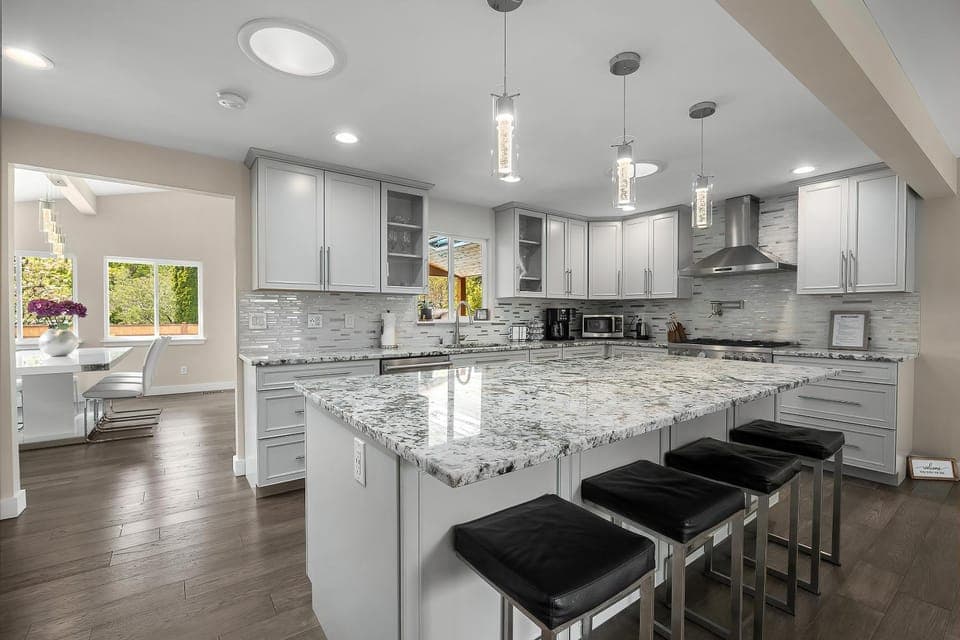 Kitchen or kitchenette