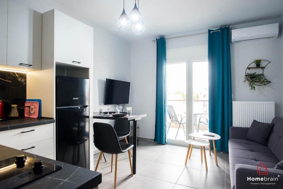 TV and multimedia, Living room, Dining area, hair dresser, air conditioner