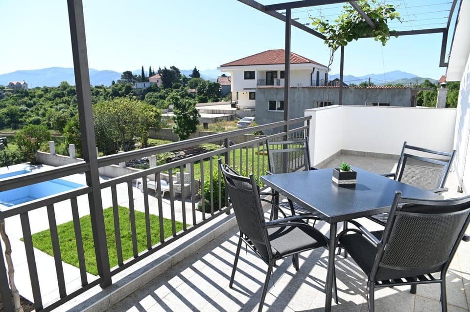 Property building, Living room, Dining area, Mountain view, Sea view
