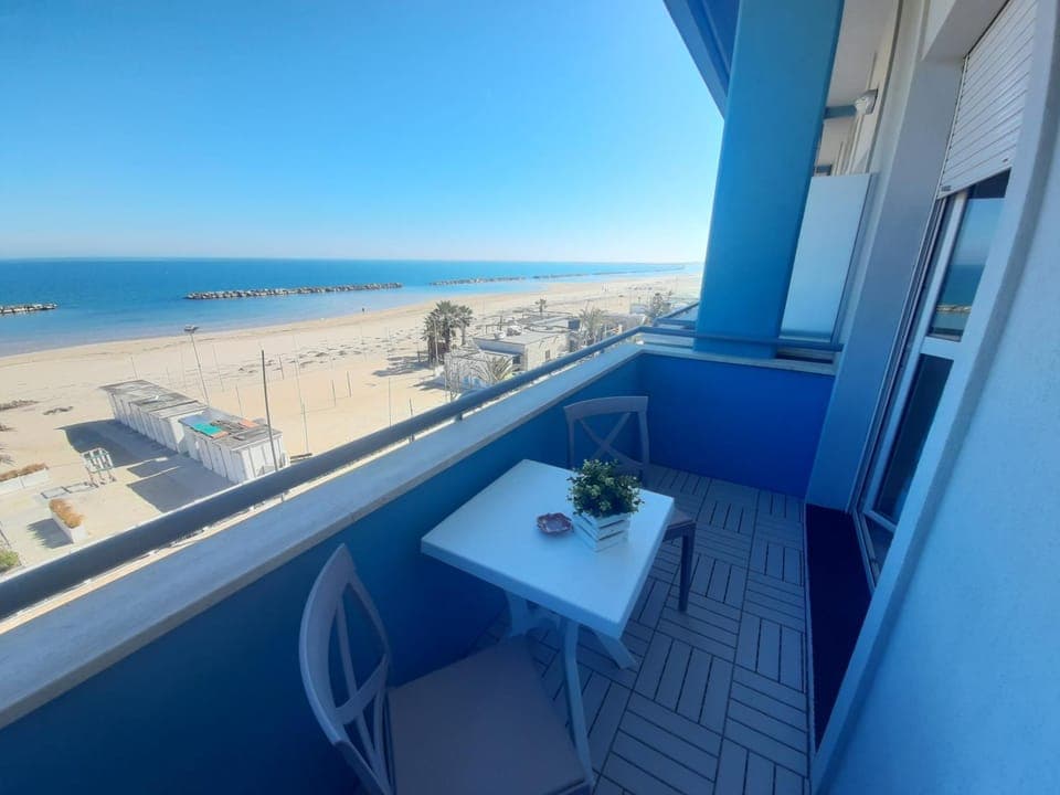 Natural landscape, Balcony/Terrace, Beach