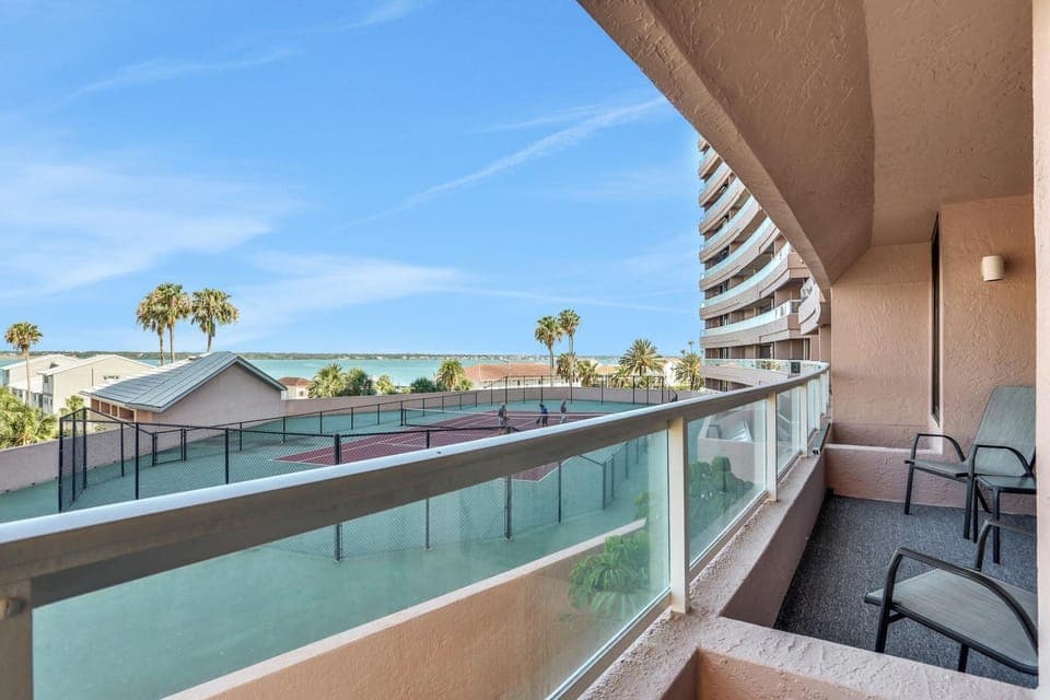 Crescent Beach Club I 4G House in Sand Key