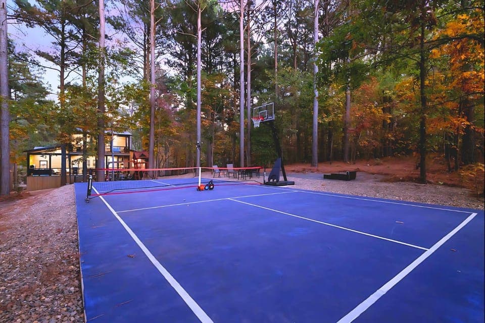 Property building, Day, Tennis court