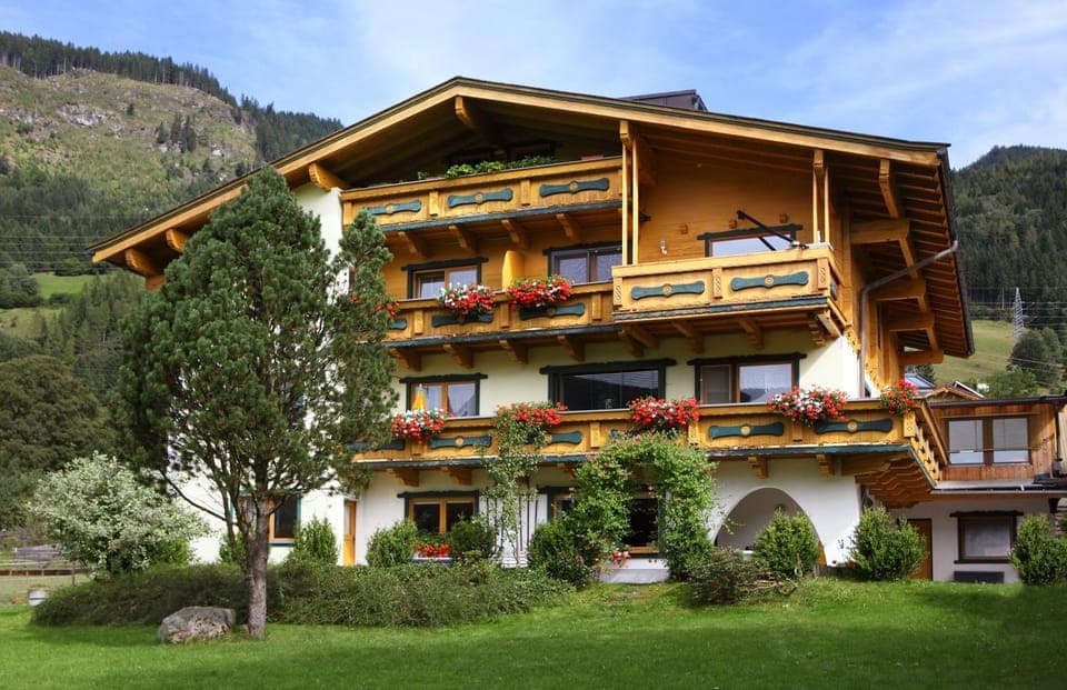 Property building, Natural landscape