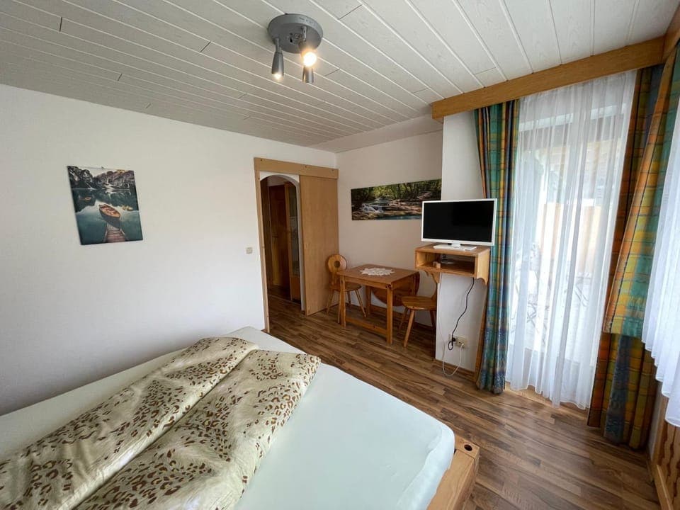 TV and multimedia, Bedroom