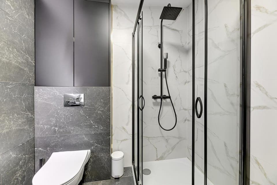 Shower, Toilet, Bathroom