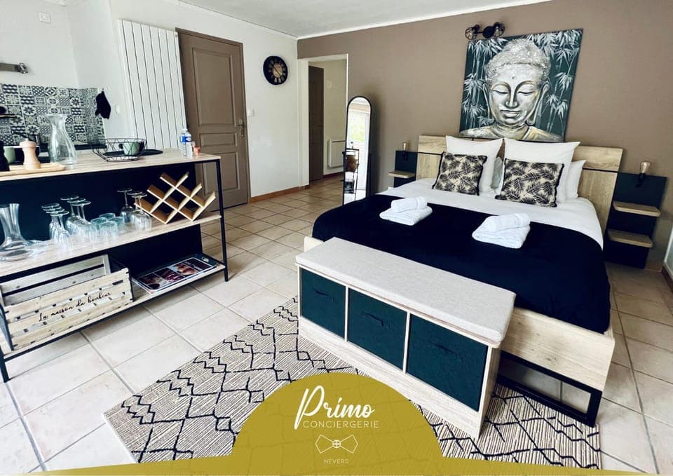 Bed, Photo of the whole room, Bedroom, towels, wardrobe